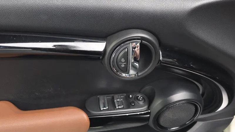 MINI Cabrio