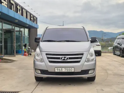 Hyundai Grand Starex