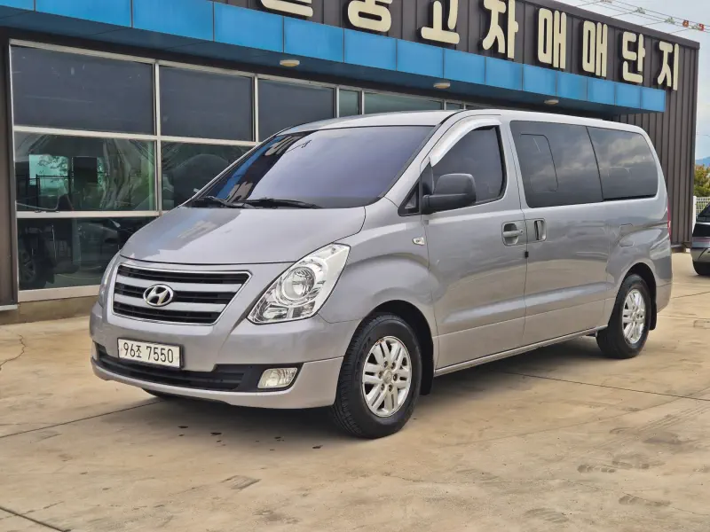 Hyundai Grand Starex