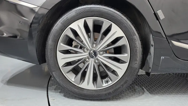 Kia K8
