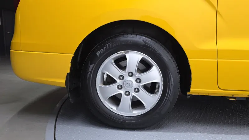 Hyundai Grand Starex
