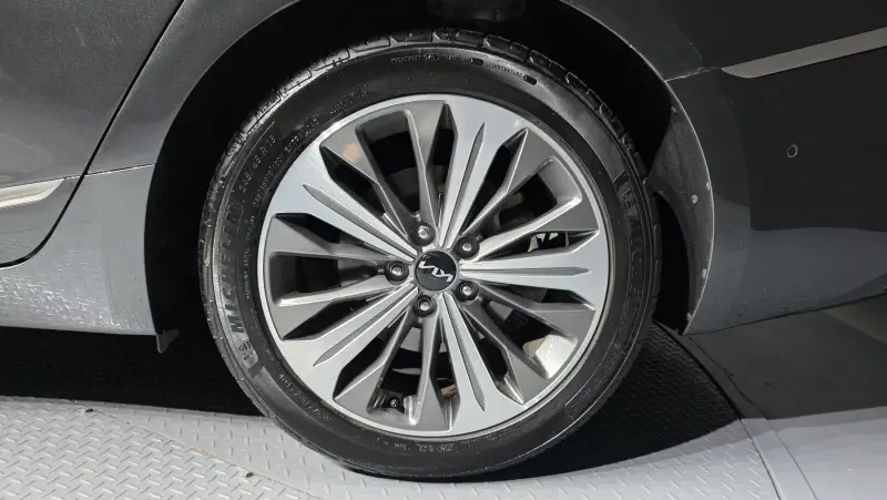 Kia K8