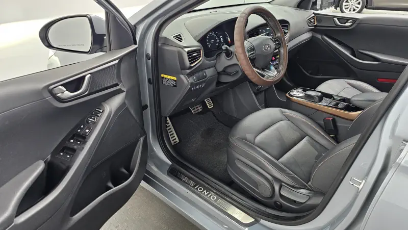 Hyundai Ioniq