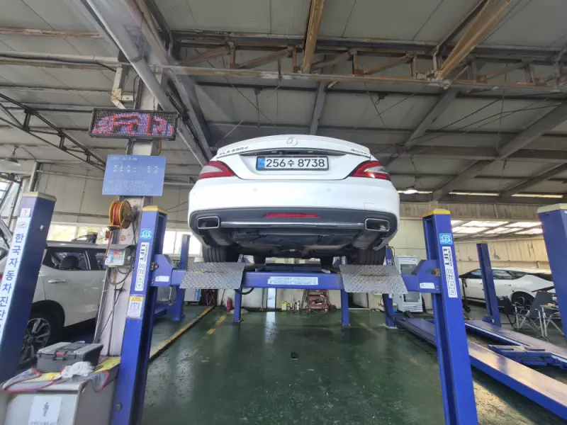 Mercedes-Benz CLS-Class