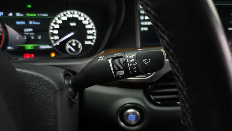 Genesis EQ900