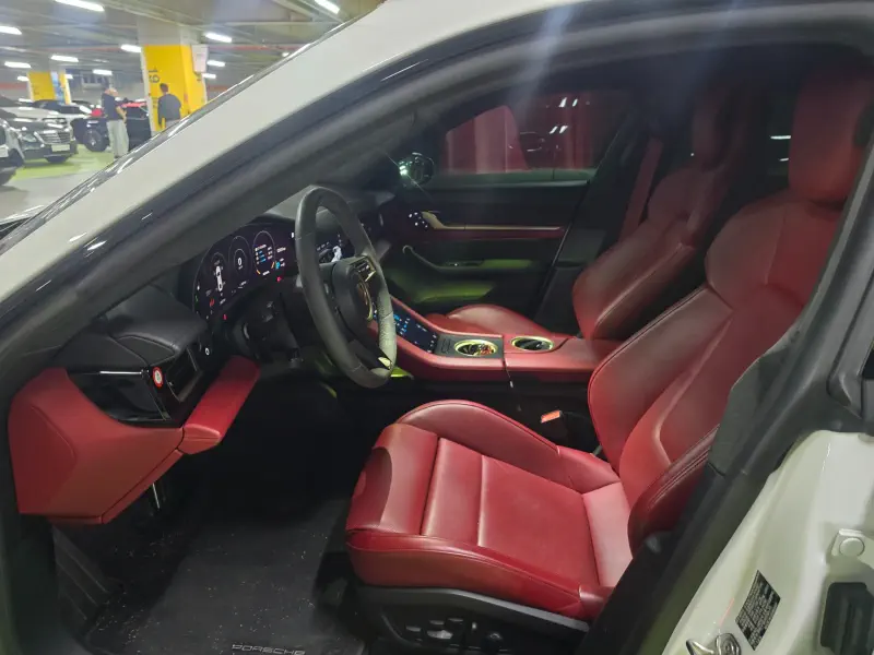 Porsche Taycan
