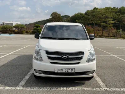Hyundai Grand Starex