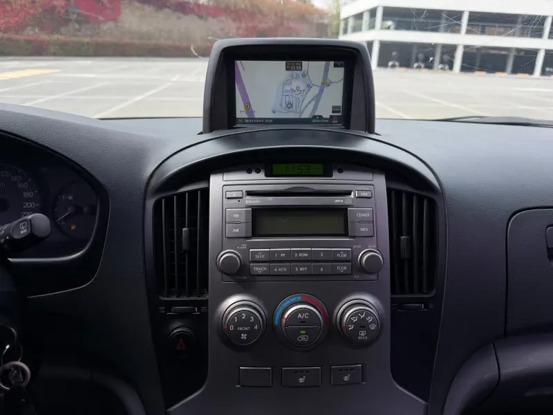 Hyundai Grand Starex