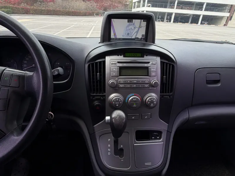 Hyundai Grand Starex
