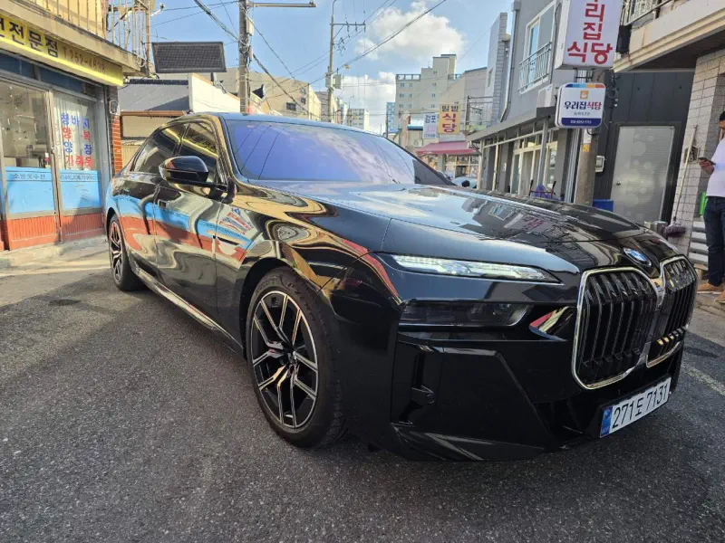 BMW 7-Series
