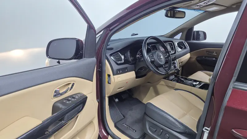 Kia Carnival