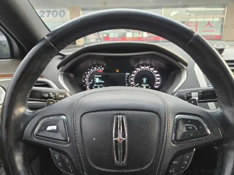 Lincoln Mkz