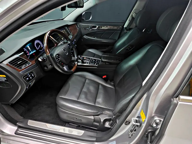Hyundai Equus