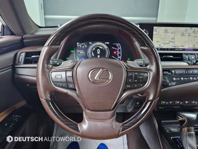 Lexus ES300h