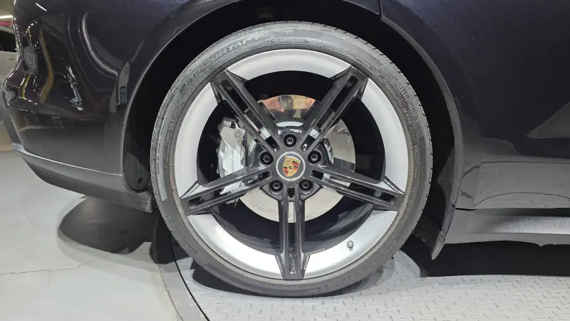 Porsche Taycan