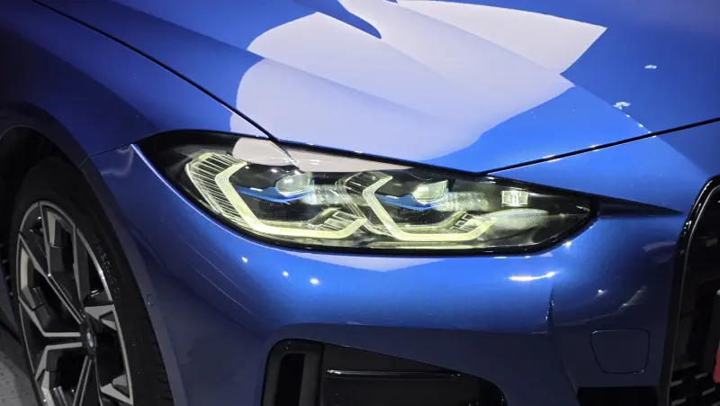 BMW i4
