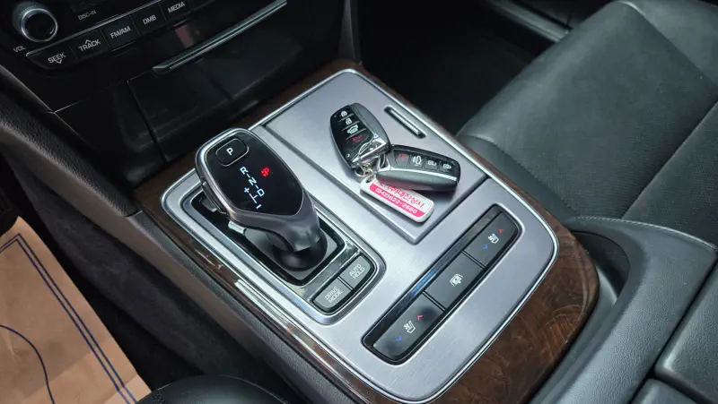 Hyundai Equus