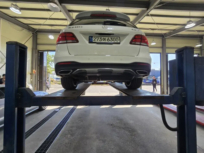 Mercedes-Benz GLE-Class