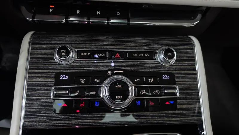 Lincoln Aviator