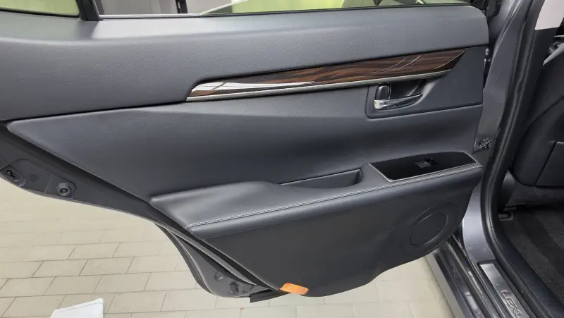 Lexus ES300h