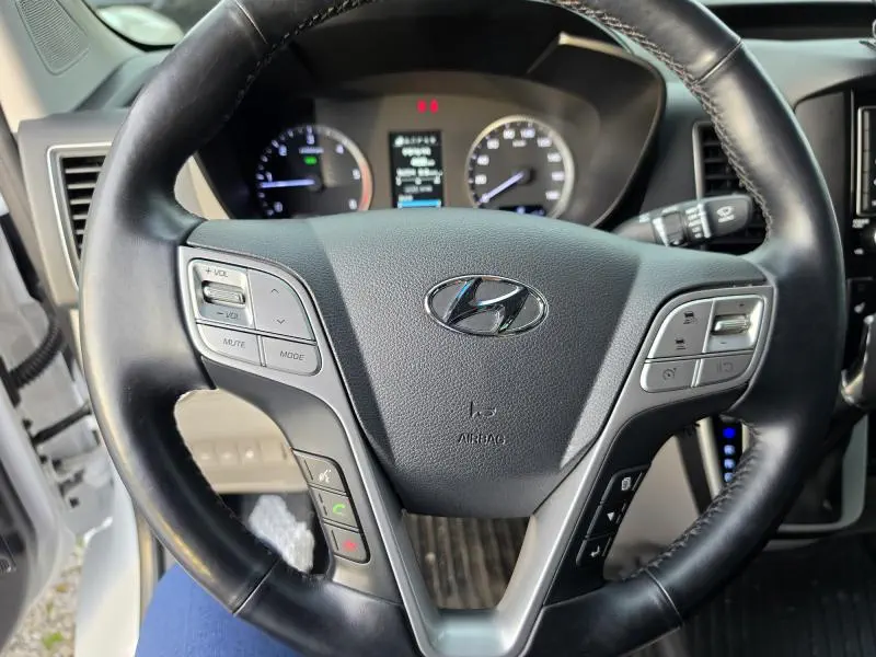 Hyundai H1