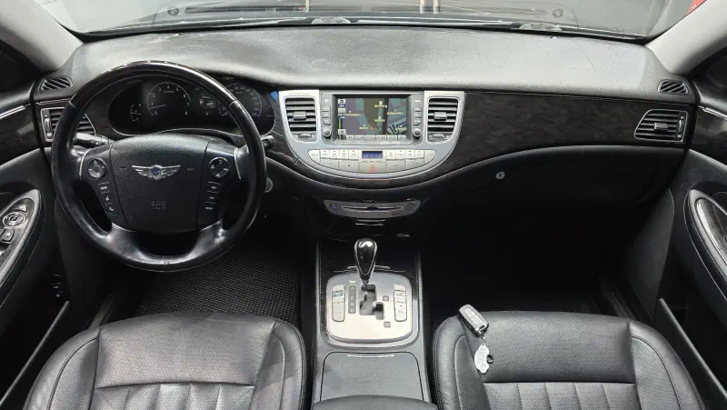 Hyundai Genesis