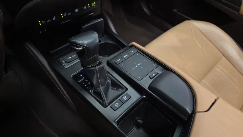 Lexus ES300h