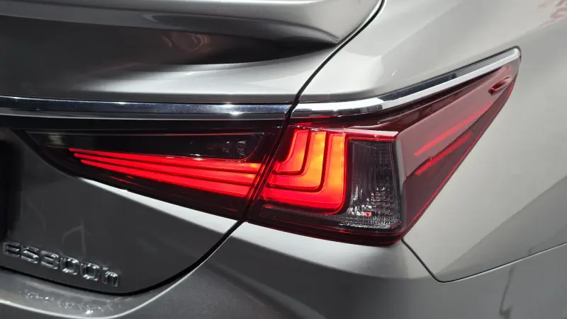 Lexus ES300h