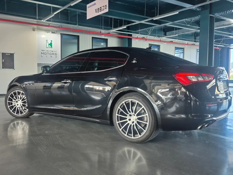 Maserati Ghibli