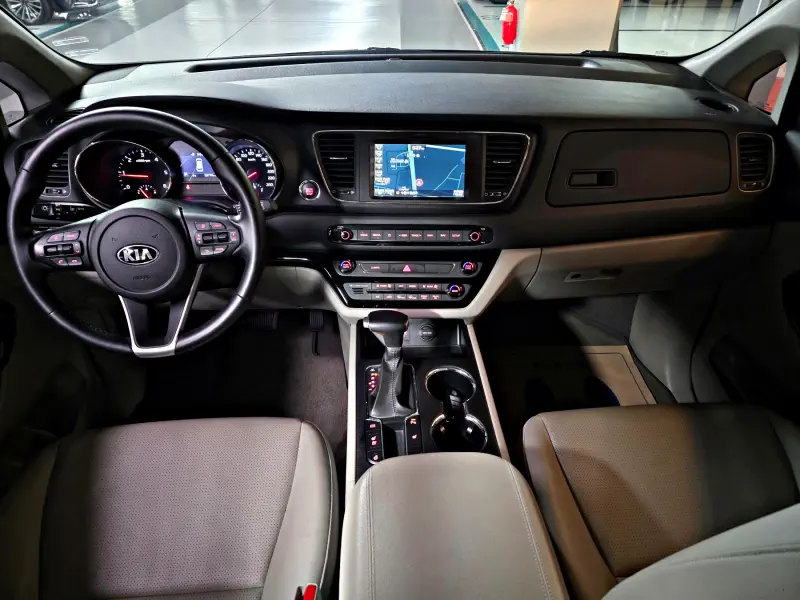 Kia Carnival