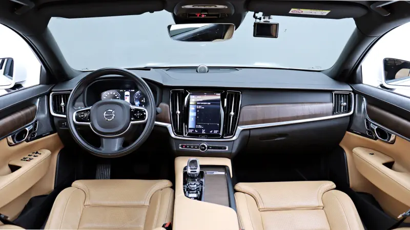 Volvo S90