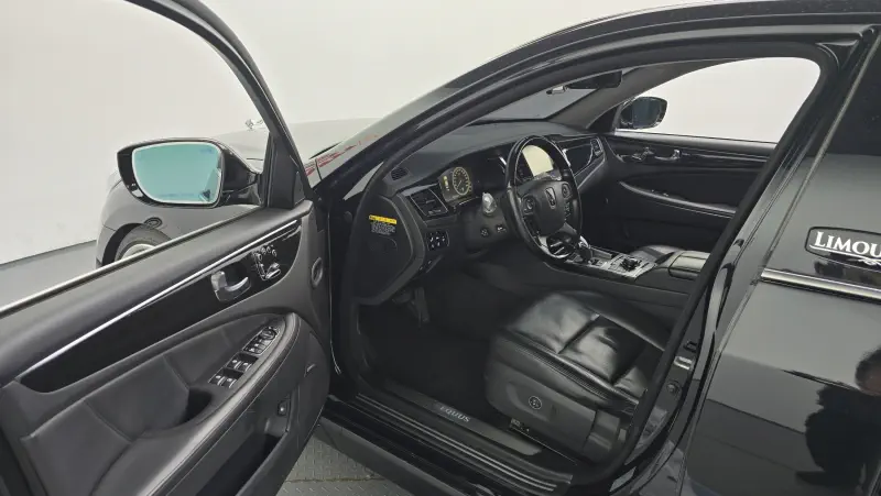 Hyundai Equus