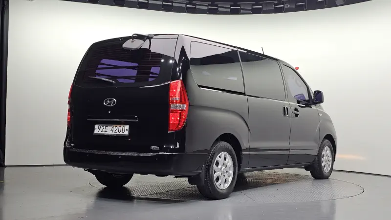 Hyundai Grand Starex