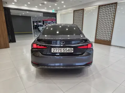 Lexus ES300h