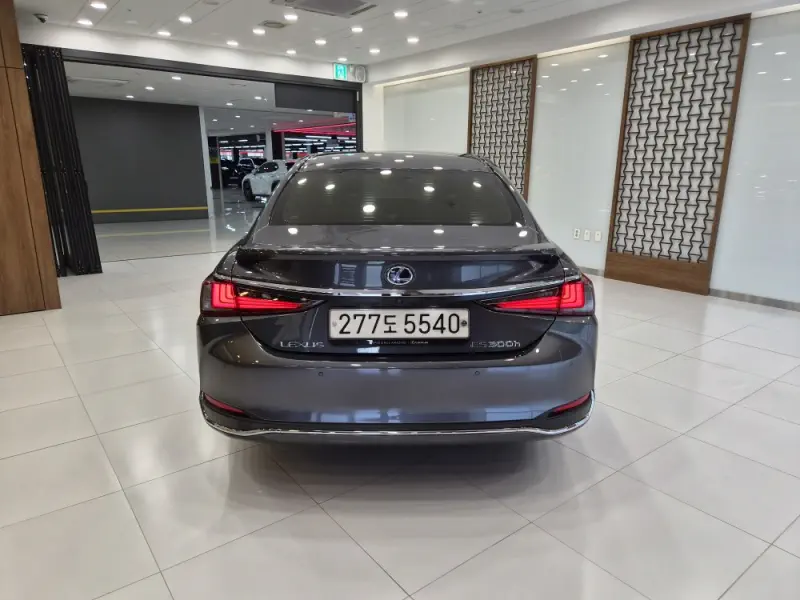 Lexus ES300h