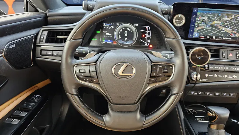 Lexus ES300h