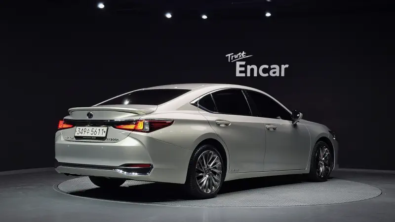 Lexus ES300h