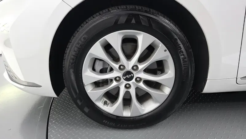 Kia K8