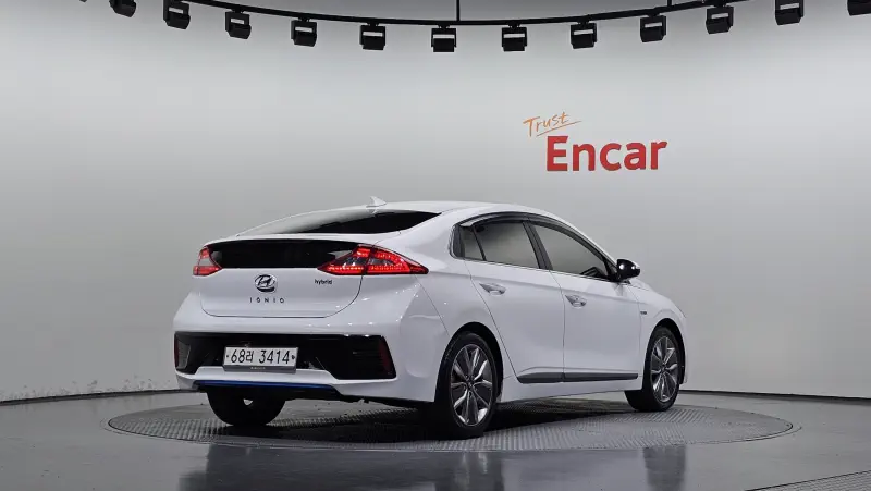 Hyundai Ioniq