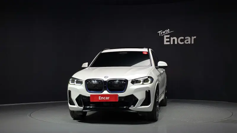 BMW iX3