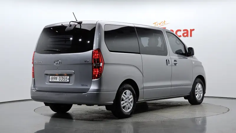 Hyundai Grand Starex