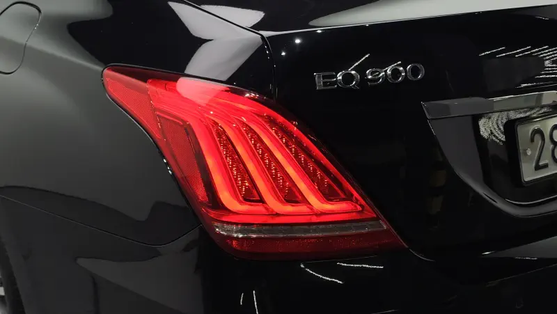 Genesis EQ900