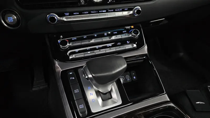 Genesis EQ900