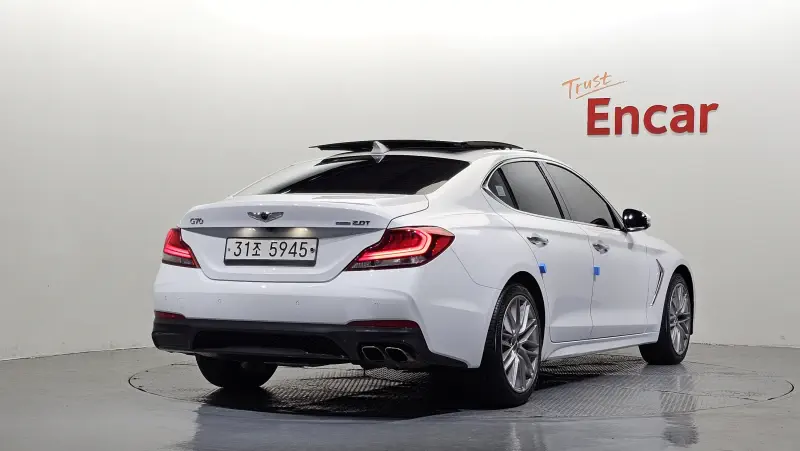 Genesis G70