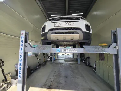 Land Rover Range Rover Evoque 1