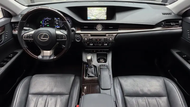 Lexus ES300h