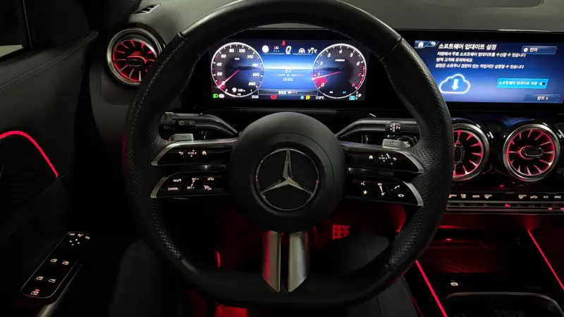 Mercedes-Benz GLA-Class
