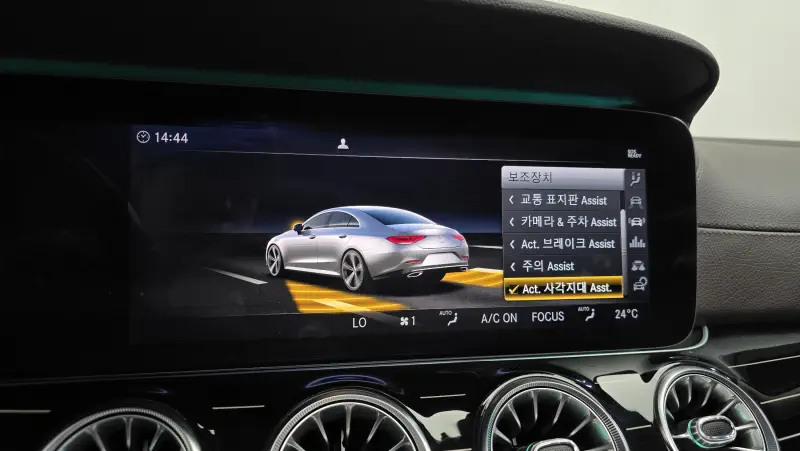Mercedes-Benz CLS-Class