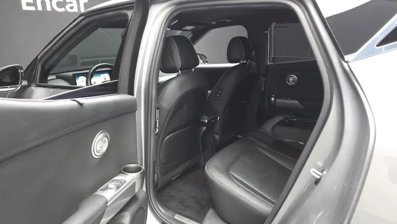 Genesis GV60
