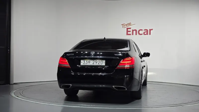Hyundai Equus